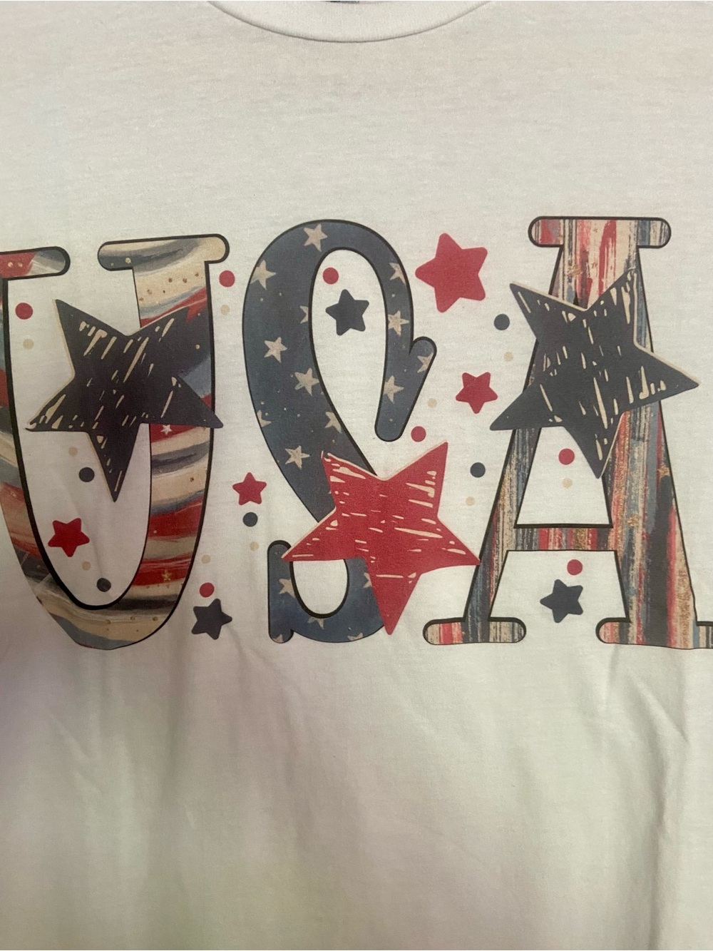 🇺🇸250 yrs!🧨Gildan White Tee with Red and Blue USA Star Graphic🇺🇸 - Picture 2 of 5